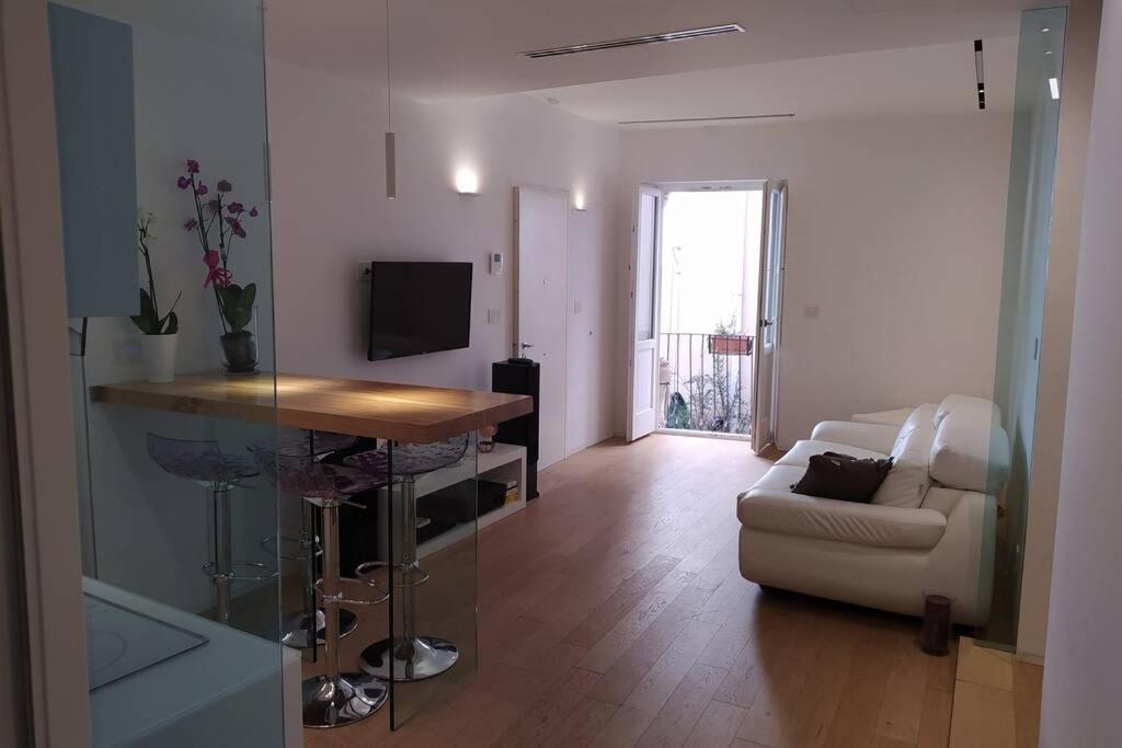Casa Bianca - Luxury With Balcony In The City Centre Taormina Exterior foto